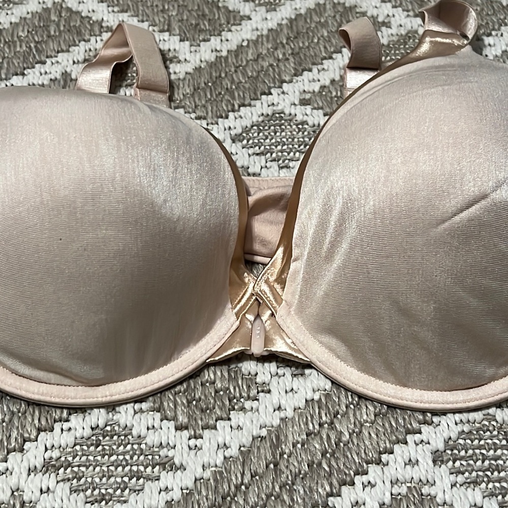 Vanity Fair 36DD Front Closure Convertible Bra rose beige